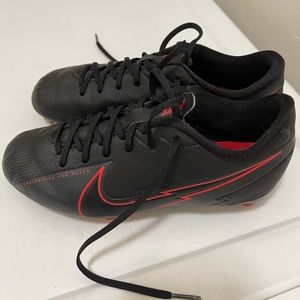 Nike outdoor soccer cleats youth - 3.5Y